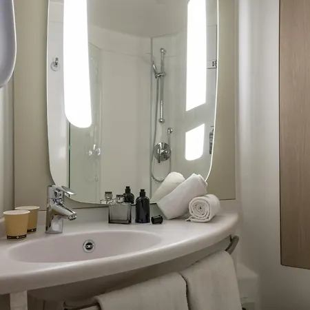 Hotel Ibis Golfe De Saint-tropez 3*