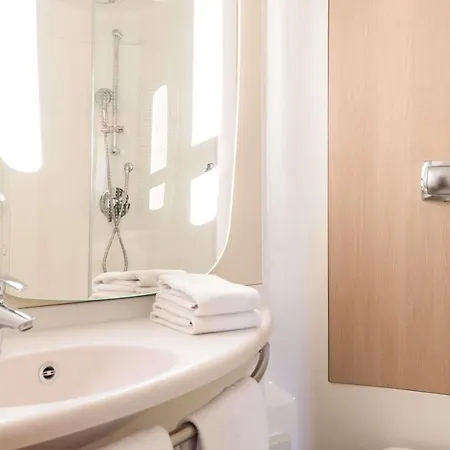 Ibis Golfe De Saint-tropez 3*