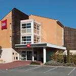 宜必思高尔夫圣特洛佩兹酒店 酒店 孔格林