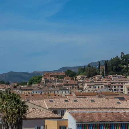 Ibis Golfe De Saint-tropez Otel 3*