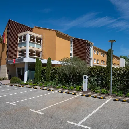 Otel Ibis Golfe De Saint-tropez Cogolin
