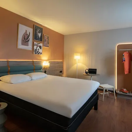 Отель Ibis Golfe De Saint-tropez