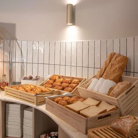 Otel Ibis Golfe De Saint-tropez 3*