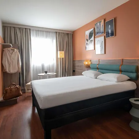 Ibis Golfe De Saint-tropez Otel Cogolin