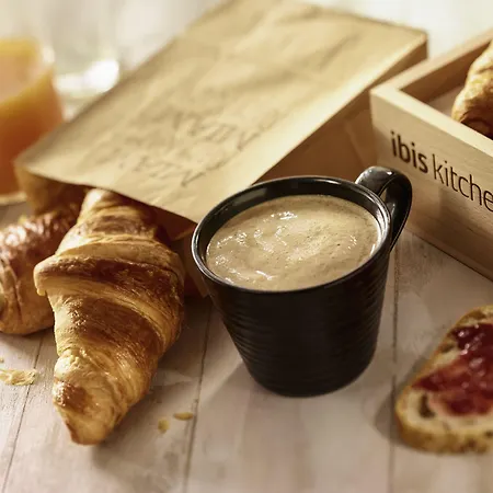 Otel Ibis Golfe De Saint-tropez Cogolin