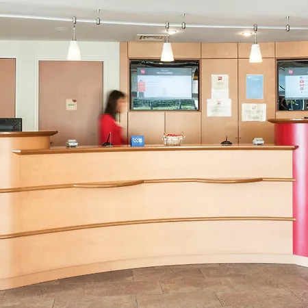 Hotel Ibis Golfe De Saint-tropez 3*