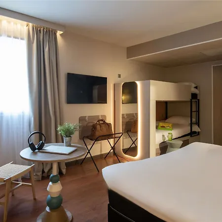 Otel Ibis Golfe De Saint-tropez Cogolin