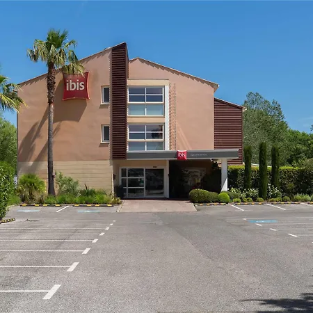 Ibis Golfe De Saint-tropez Hotell 3*