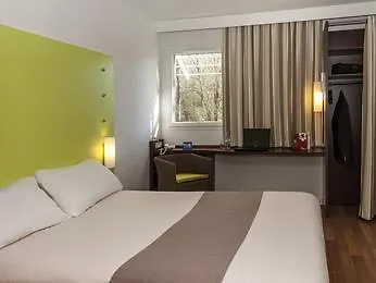 宜必思高尔夫圣特洛佩兹酒店 3*