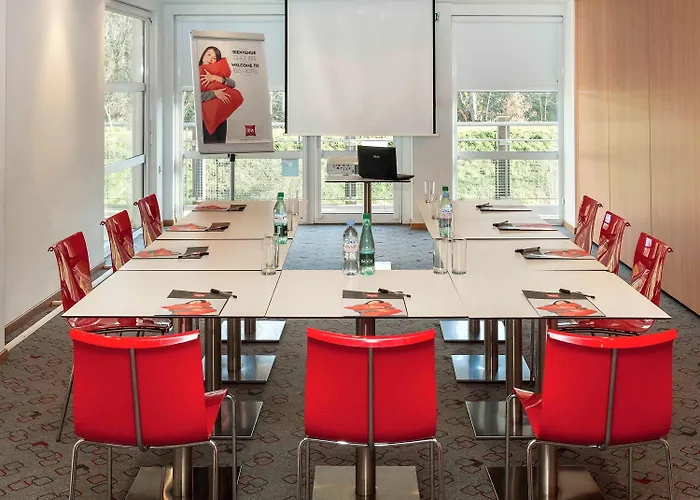 Ibis Golfe De Saint-tropez מלון