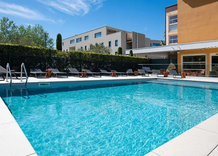 Ibis Golfe De Saint-tropez 3* Cogolin